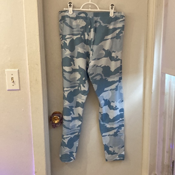 Blue Camo Adidas leggings NWOT - Picture 4 of 5